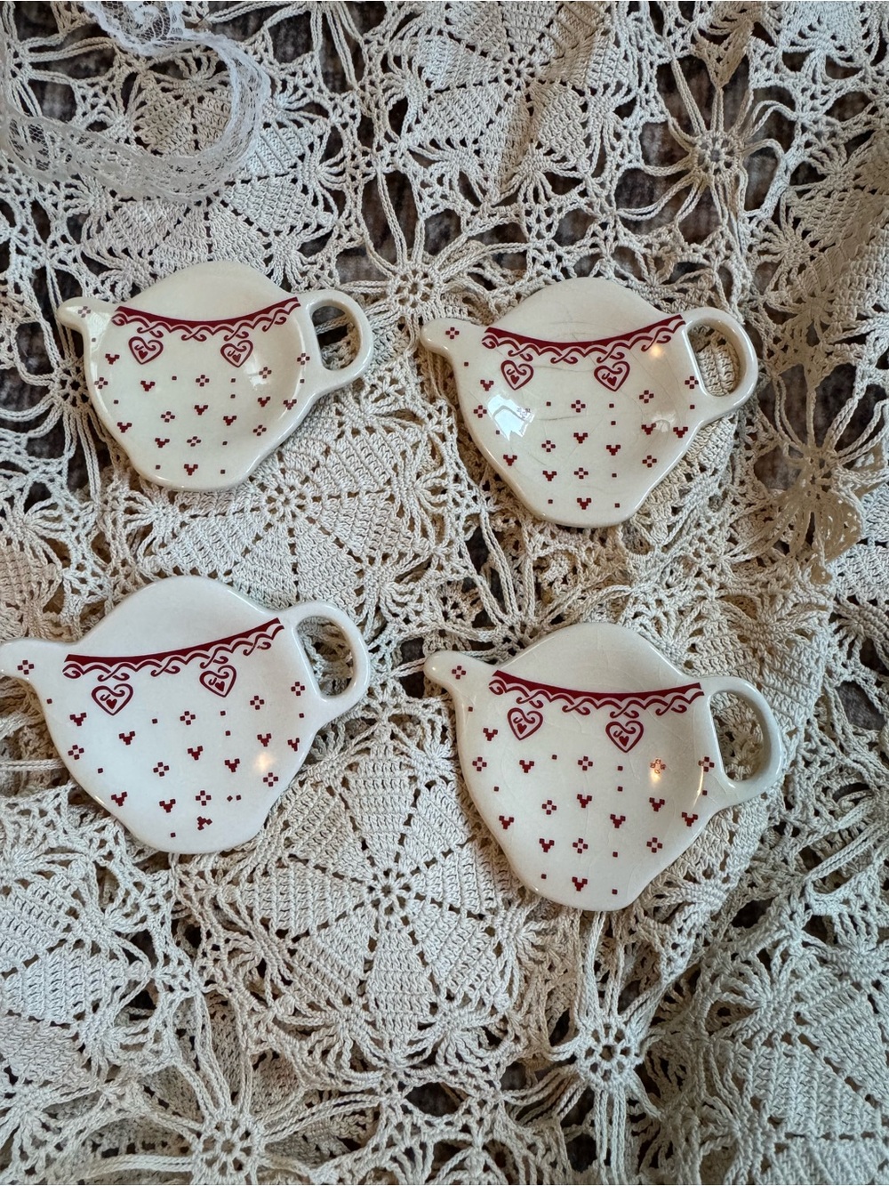 Vintage White and Burgundy Heart Teabag Holders - Set of 4